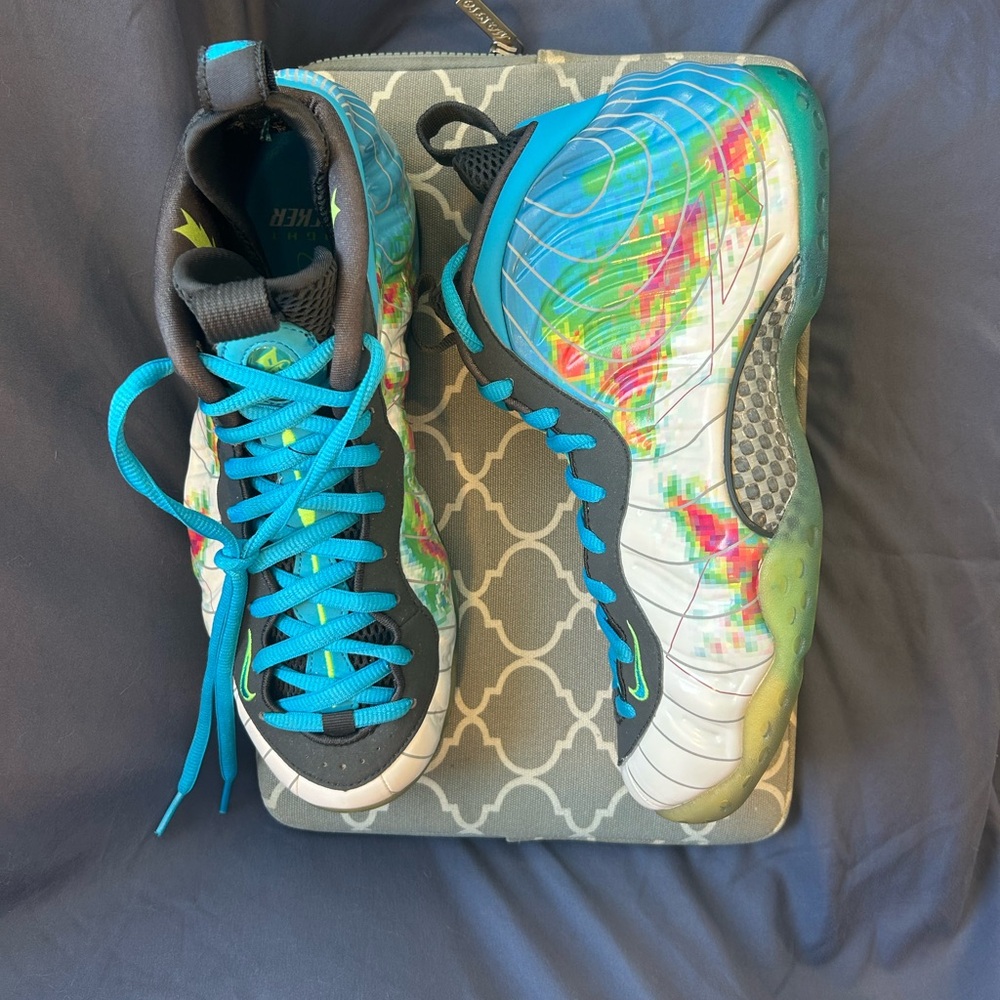 Nike Air Foamposite One
“Weatherman” (LIKE NEW) - Picture 6 of 15